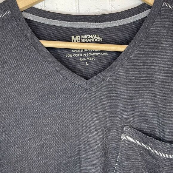 Michael Brandon Men’s Gray Vneck Short sleeve Tshirt Size large - Picture 2 of 4